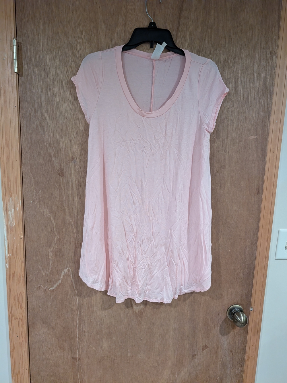 Relaxed Scoop Neck Short Sleeve Tunic in Light Pink